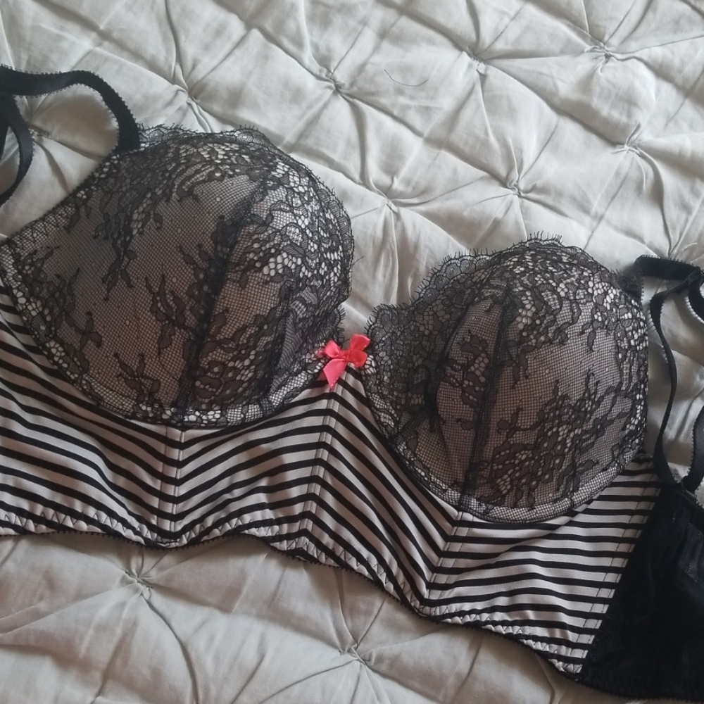 Victoria's Secret Very Sexy bustier bra